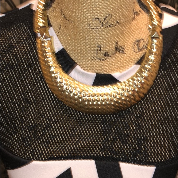 Top - Picture 6 of 8